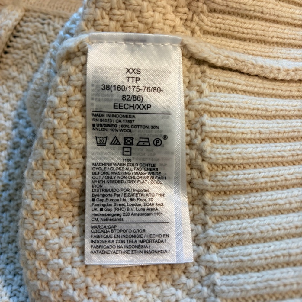 GAP Cream Button-Up Cable Cardigan - Picture 9 of 9